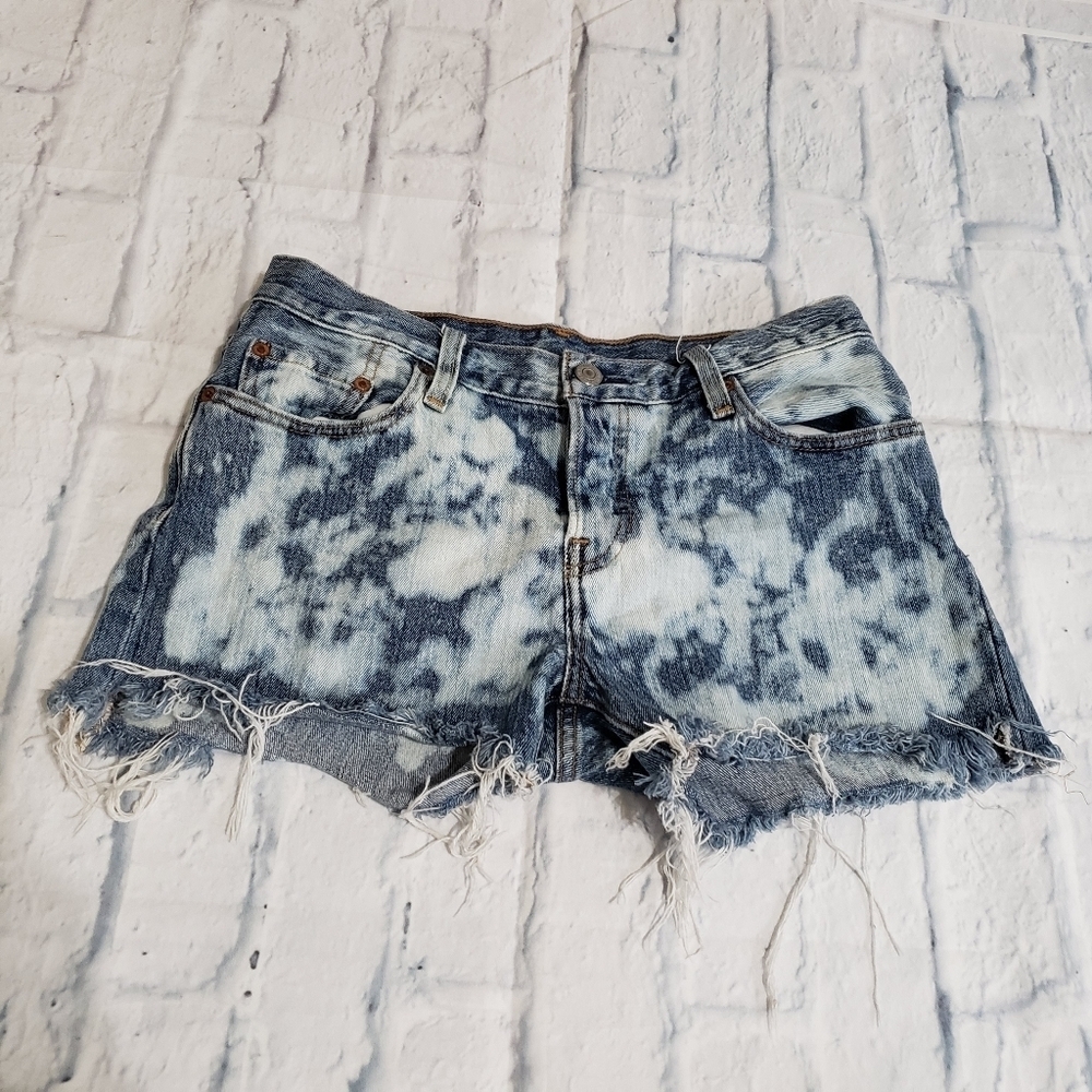 Levis size 25